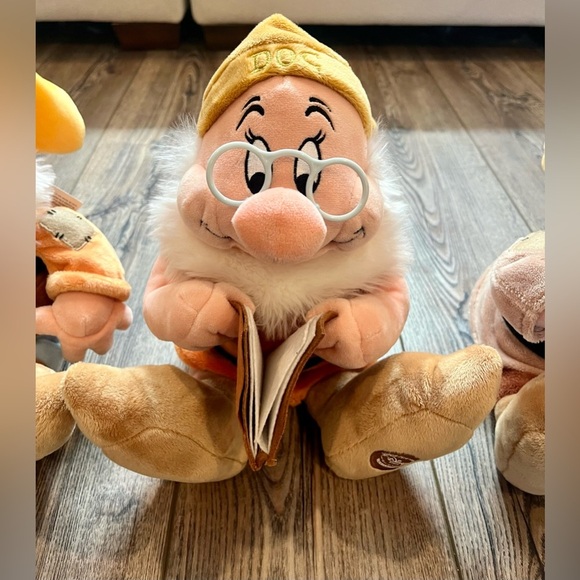 NWT Disney Store Exclusive Doc,Sneezy &Happy Snow White & the 7 Dwarfs 15" Plush - Picture 3 of 10
